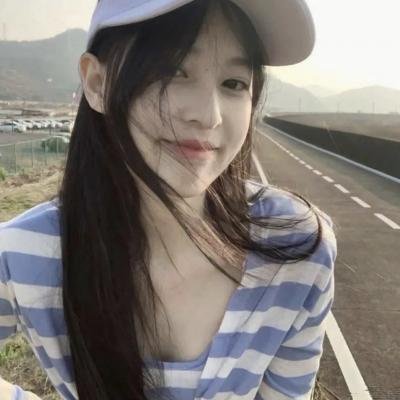 轻轻拂过